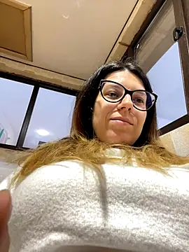 NadiraNoor online show from 10/16/25, 03:46