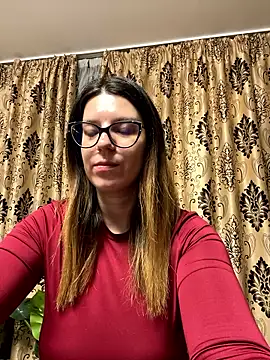 NadiraNoor online show from 11/22/25, 10:53