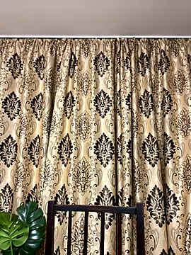 NadiraNoor online show from 11/25/25, 11:38