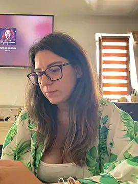NadiraNoor online show from 06/05/26, 07:47