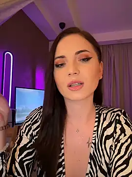 AvaGianna online show from 01/14/25, 04:50