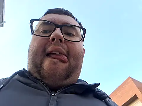 Javier bear online show from 02/13/25, 03:35