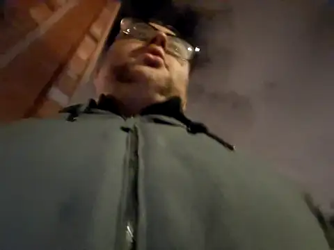 Javier bear online show from 02/15/25, 10:21