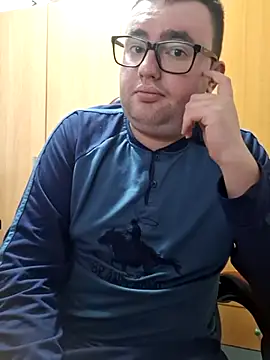 Javier bear online show from 03/18/25, 09:53