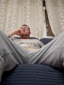 Javier bear online show from 04/01/26, 09:12