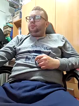 Javier bear online show from 04/10/26, 09:14