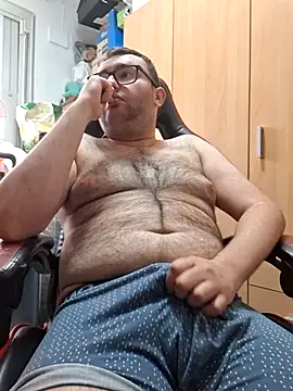 Snapshot of Javier_bear chatting on 05/07/26, 01:05 Javier bear online show from 05/07/26, 01:05