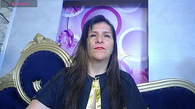 Snapshot of karito_mature17 chatting on 12/21/24, 11:44 karito mature17 online show from 12/21/24, 11:44