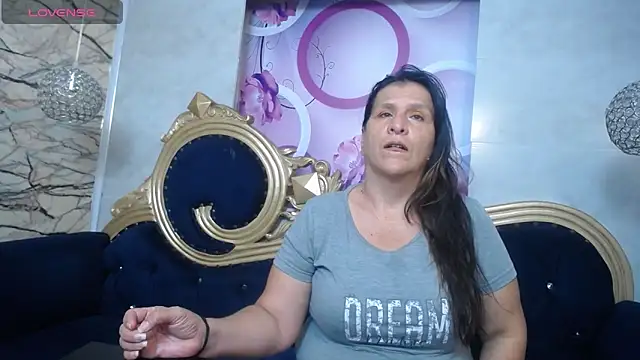 Snapshot of karito_mature17 chatting on 03/03/25, 07:06 karito mature17 online show from 03/03/25, 07:06