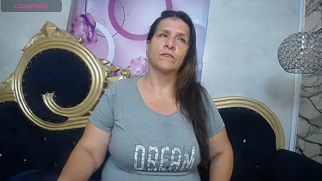 Snapshot of karito_mature17 chatting on 03/05/25, 07:06 karito mature17 online show from 03/05/25, 07:06