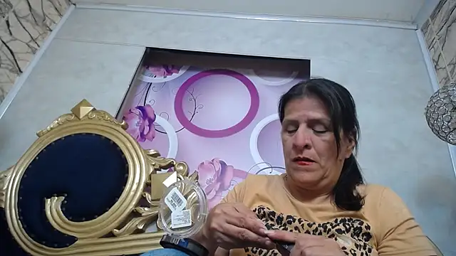 Snapshot of karito_mature17 chatting on 10/20/25, 11:21 karito mature17 online show from 10/20/25, 11:21