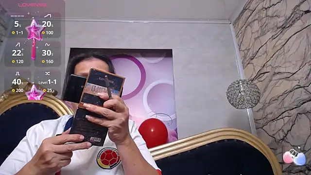 Snapshot of karito_mature17 chatting on 11/20/25, 11:21 karito mature17 online show from 11/20/25, 11:21