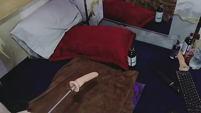 Elif blond online show from 04/18/26, 11:27