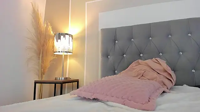 Snapshot of mailin18 chatting on 01/21/25, 04:32 mailin18 online show from 01/21/25, 04:32