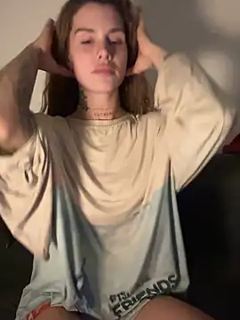 EmiliaCatalina online show from 03/23/26, 11:53