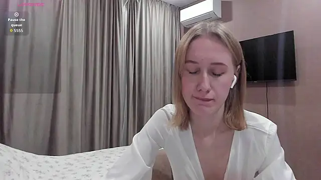 Mika Ray online show from 11/26/25, 10:55