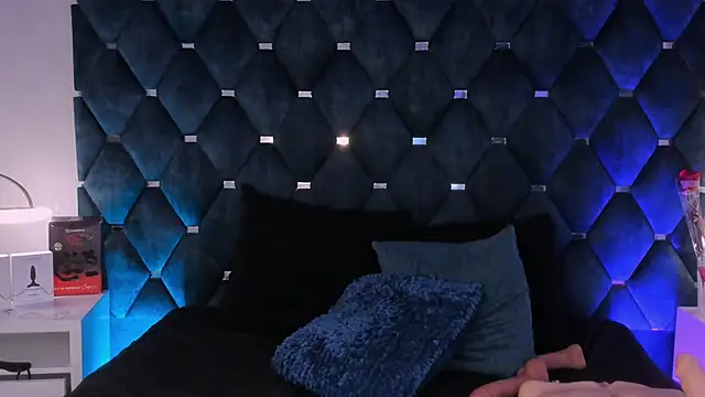 laura bassi online show from 03/09/25, 01:35