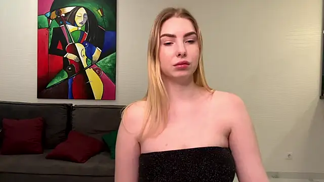 Snapshot of DannaCelisss chatting on 12/18/24, 12:32 DannaCelisss online show from 12/18/24, 12:32