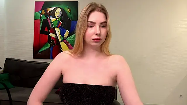 Snapshot of DannaCelisss chatting on 12/27/24, 10:05 DannaCelisss online show from 12/27/24, 10:05