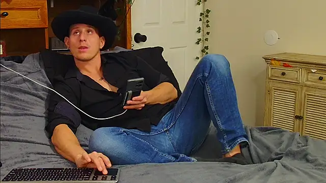 Snapshot of zack_Fisher chatting on 02/06/26, 12:26 zack Fisher online show from 02/06/26, 12:26