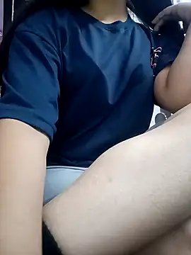 Snapshot of Harpreet_49 chatting on 12/11/24, 06:14 Harpreet 49 online show from 12/11/24, 06:14