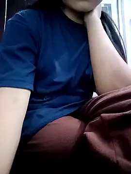 Snapshot of Harpreet_49 chatting on 12/16/24, 06:32 Harpreet 49 online show from 12/16/24, 06:32