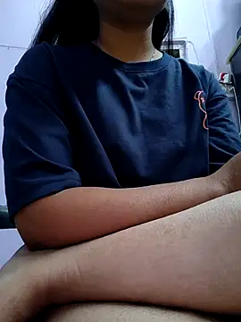 Snapshot of Harpreet_49 chatting on 11/12/25, 06:25 Harpreet 49 online show from 11/12/25, 06:25