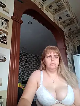 Lady nice cat online show from 09/16/25, 02:23