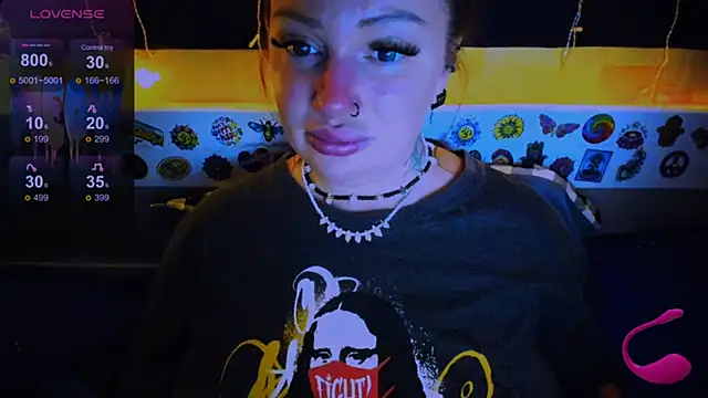 EllieOz online show from 03/18/25, 08:15