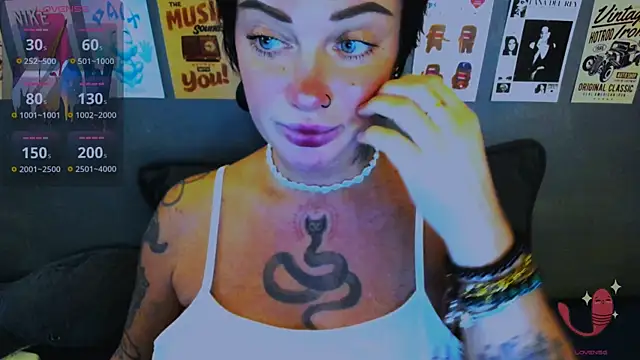 EllieOz online show from 05/04/26, 03:30