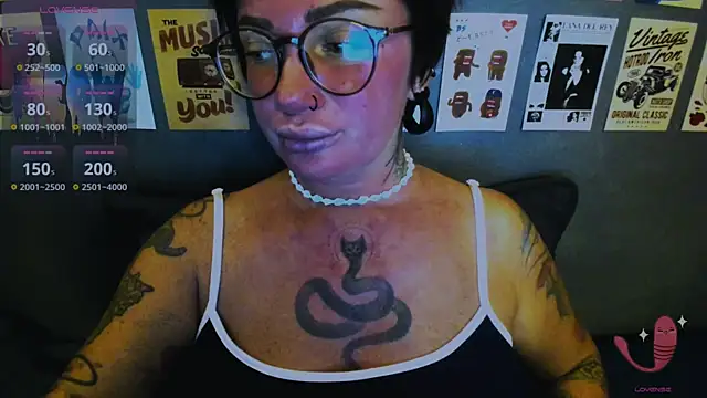 EllieOz online show from 05/06/26, 07:19