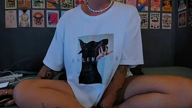 EllieOz online show from 06/24/26, 04:06