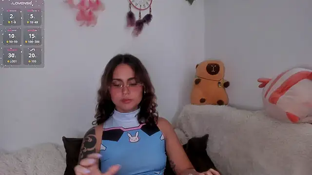 Snapshot of Violette-Ramirez01 chatting on 02/02/26, 08:07 Violette-Ramirez01 online show from 02/02/26, 08:07