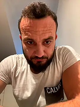 cosmin9000 online show from 10/05/25, 06:23