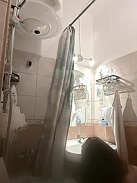 LauraBaby online show from 04/22/26, 07:37