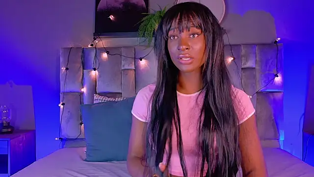 nahomi campbell online show from 10/15/25, 07:36