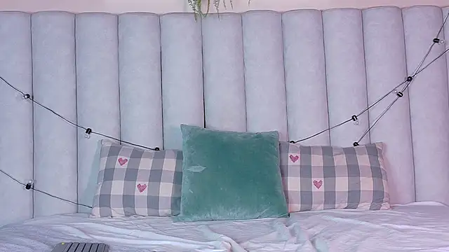 nahomi campbell online show from 02/17/26, 07:42