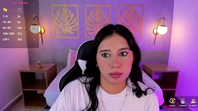 Snapshot of majo_rosse_ chatting on 09/18/25, 07:27 majo rosse online show from 09/18/25, 07:27