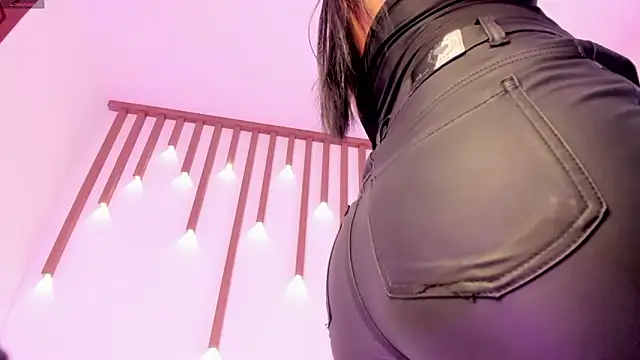 Snapshot of majo_rosse_ chatting on 02/21/26, 07:15 majo rosse online show from 02/21/26, 07:15