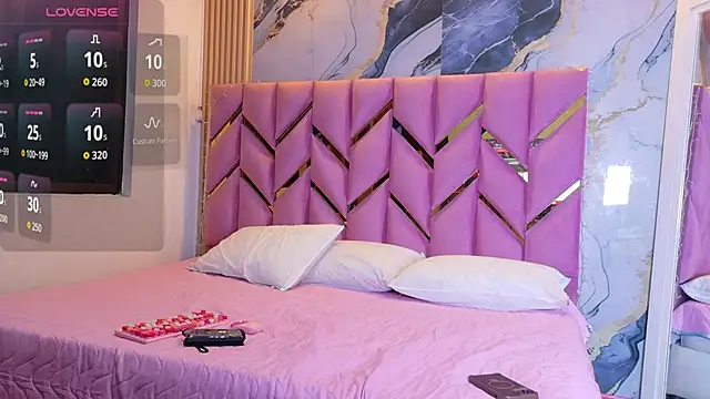 daddyissuesss  online show from 11/01/25, 07:16