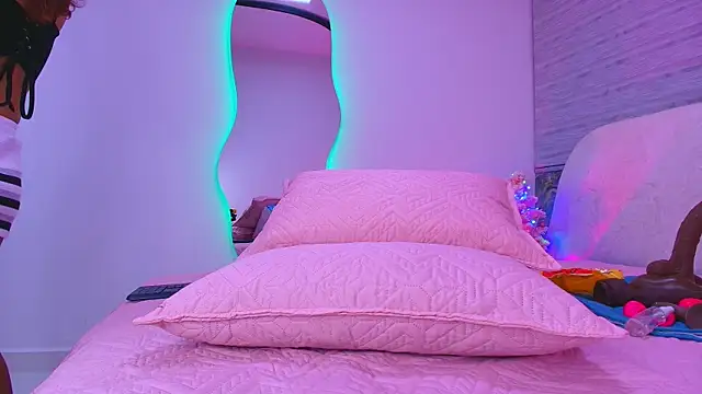 arl chloee online show from 11/23/25, 03:06