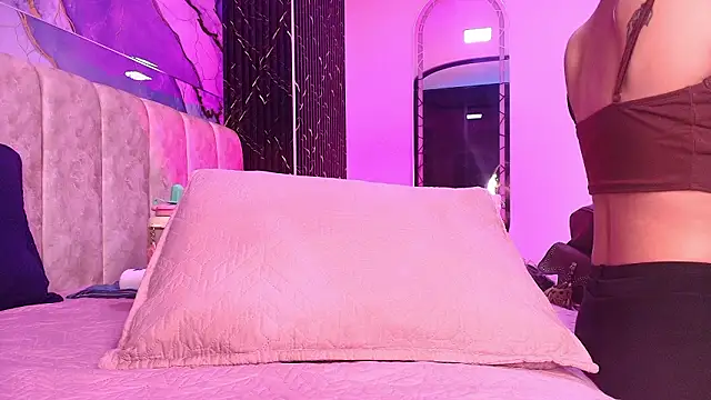 arl chloee online show from 03/25/26, 03:12