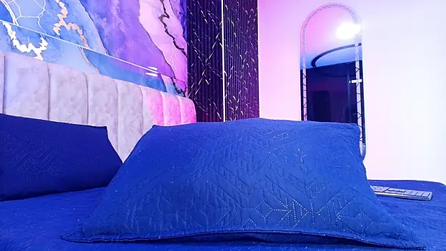 arl chloee online show from 04/22/26, 03:09