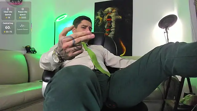 Nicolas Fellener online show from 12/20/25, 05:03