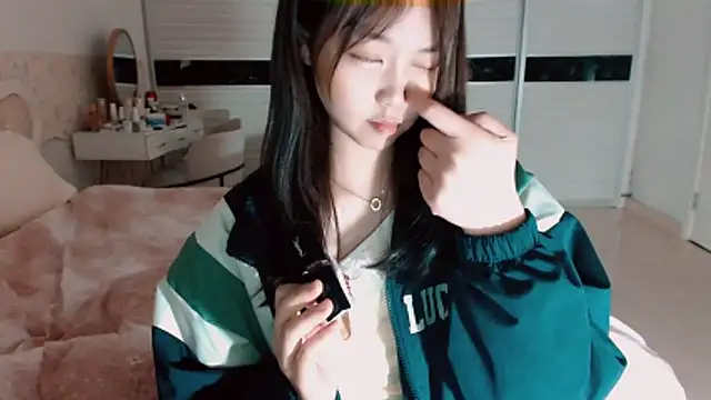 -Lucky Girl online show from 04/21/26, 12:55