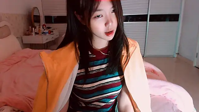 -Lucky Girl online show from 04/23/26, 02:13