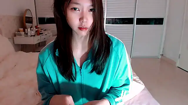 -Lucky Girl online show from 05/10/26, 02:17