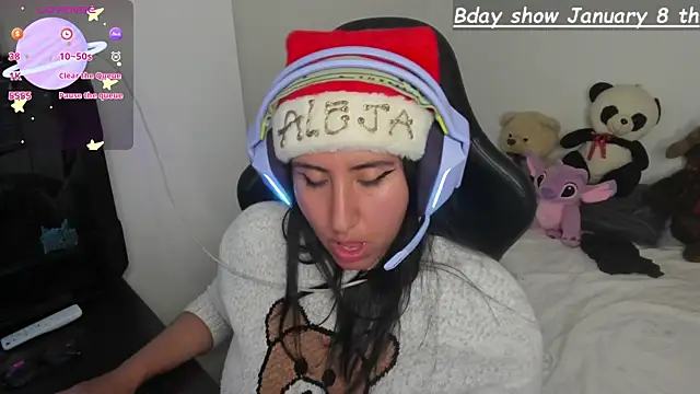 Snapshot of nerdgirl_314 chatting on 12/31/24, 11:39 nerdgirl 314 online show from 12/31/24, 11:39