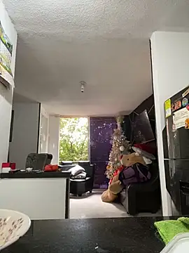 emmyjhonson07 online show from 12/19/24, 01:07