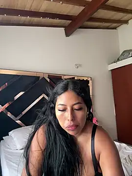 emmyjhonson07 online show from 07/16/26, 04:13